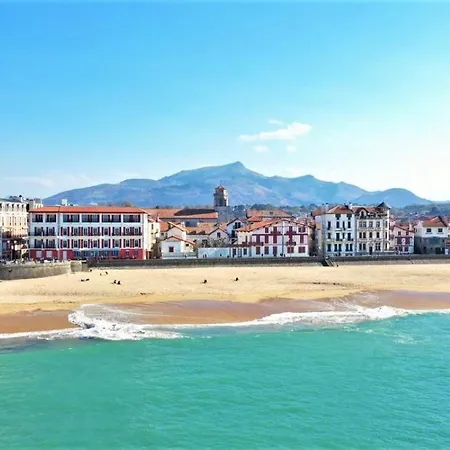 Moderne En Centre-ville Avec Balcon Et Parking A 400m De La - Fr-1-4-693