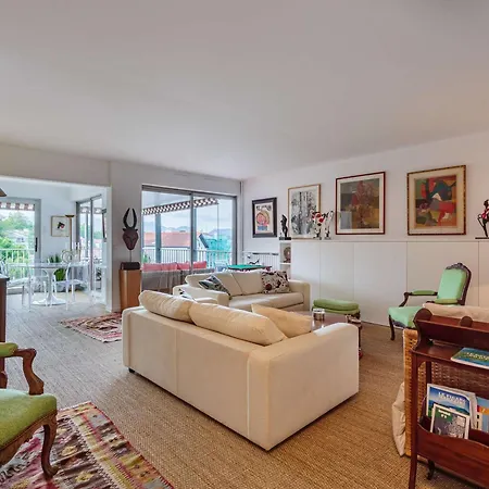 Moderne En Centre-ville Avec Balcon Et Parking A 400m De La - Fr-1-4-693