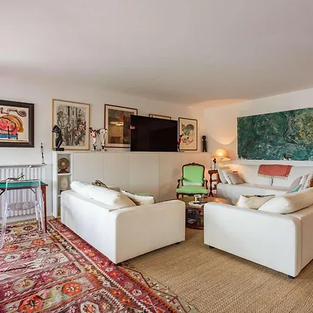 Moderne En Centre-ville Avec Balcon Et Parking A 400m De La - Fr-1-4-693 *