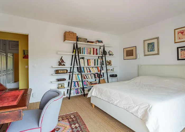 Moderne En Centre-ville Avec Balcon Et Parking A 400m De La - Fr-1-4-693 *