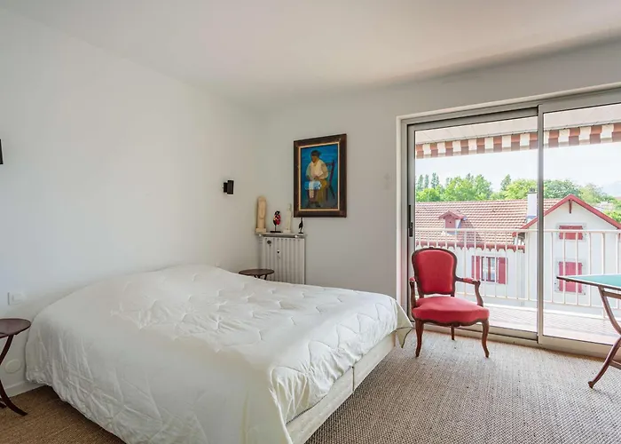 Moderne En Centre-ville Avec Balcon Et Parking A 400m De La - Fr-1-4-693 サン＝ジャン＝ド＝リュズ