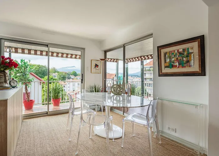 Moderne En Centre-ville Avec Balcon Et Parking A 400m De La - Fr-1-4-693 アパート *